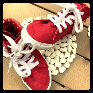 💥Hardly worn!  💥Perfect for boy or girl!